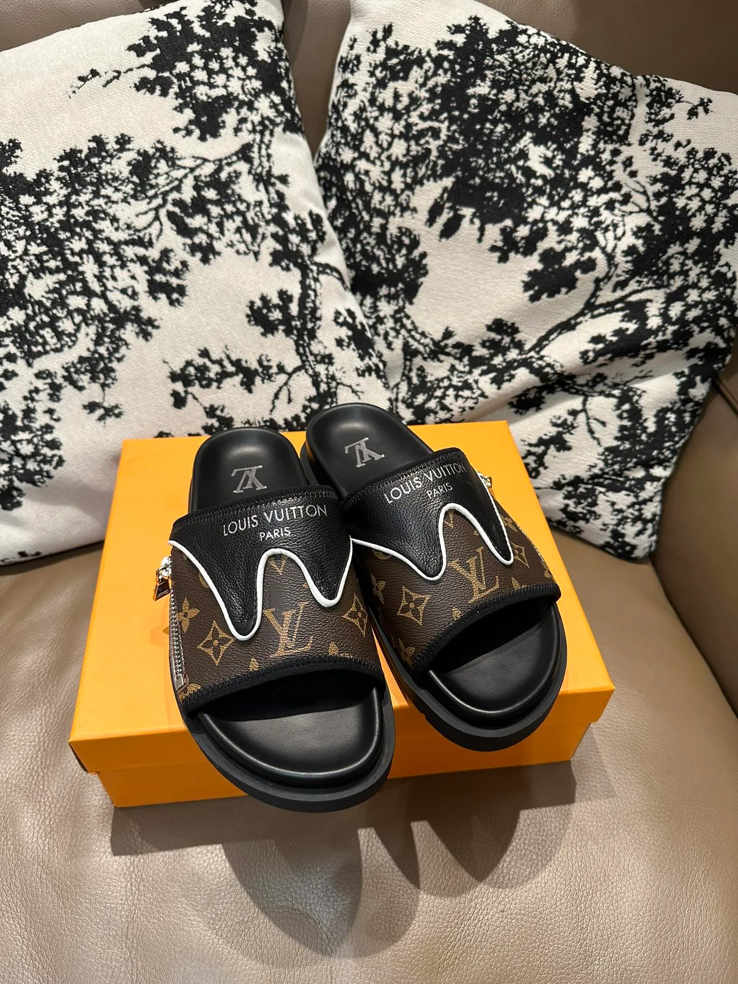 Men's shoes 💰340💰 LV zipper new style, cowhide surface, sheepskin lining, size 36-46